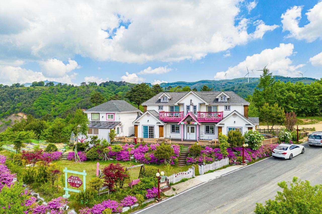 Pungcha & Herb Pension Pyeongchang Exterior foto